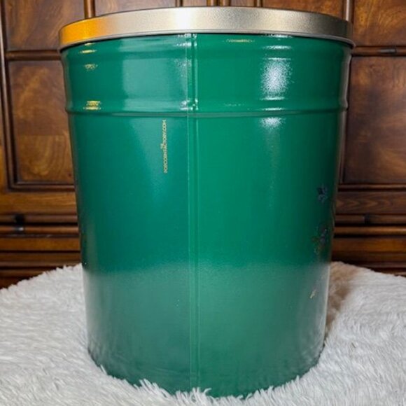 The Popcorn Factory 6.5 Gallon LET IT SNOW Green Gold Scroll Lidded Metal Barrel - Picture 4 of 14